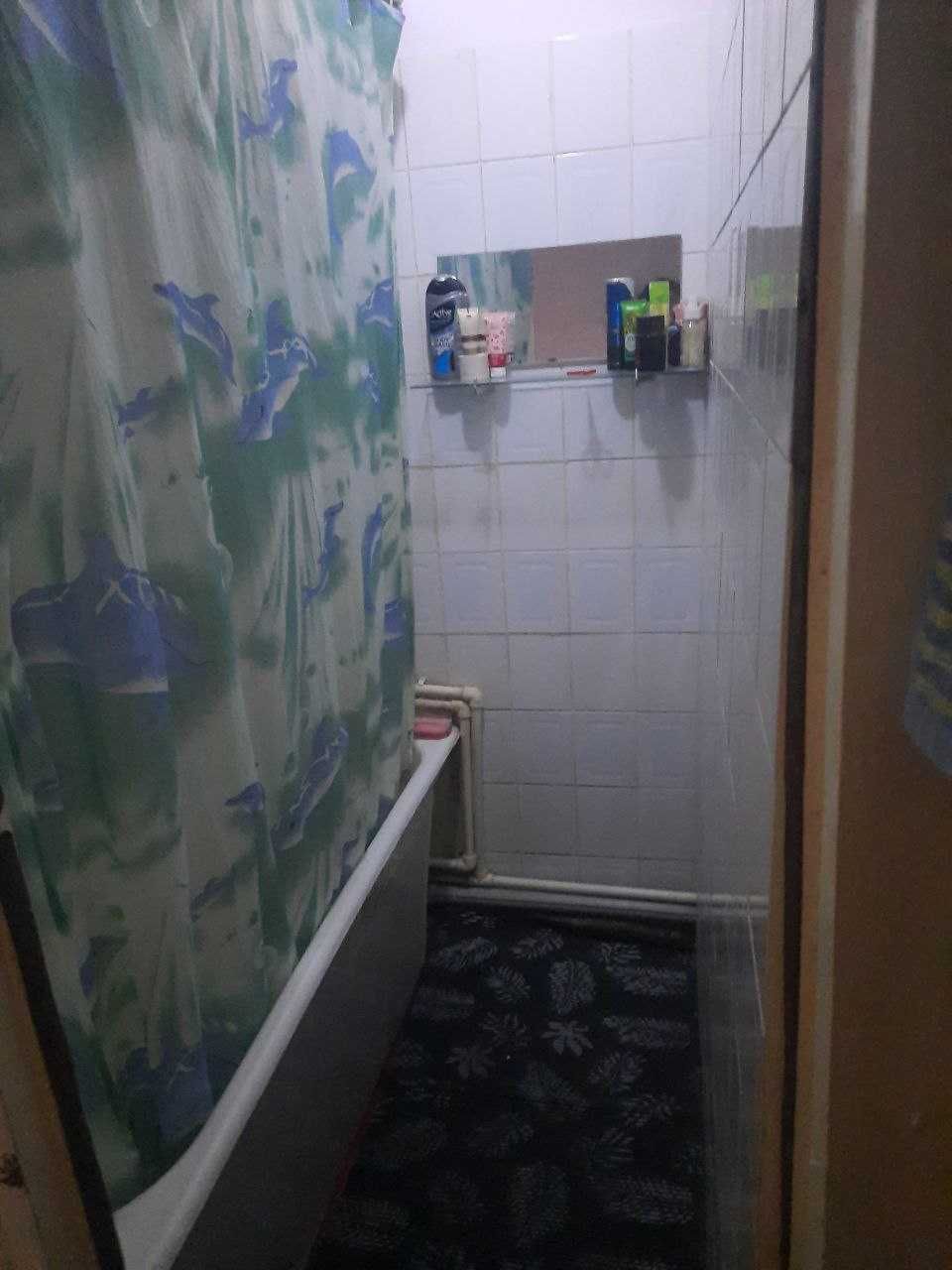 Продаётся 2х комн квартира на 2 этаже Ор-р Голубой экран