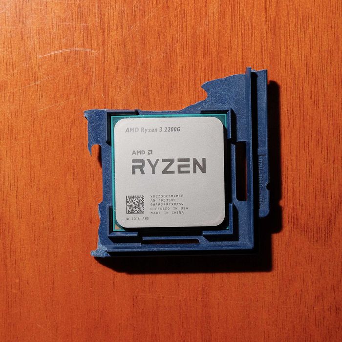 Процессор Ryzen 3 2200G - встроенная графика
