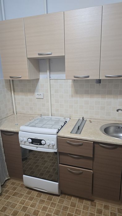 Продаю мебель и газовая плитка