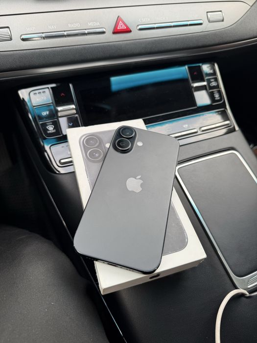 iPhone 16 128 гб 97% емкость