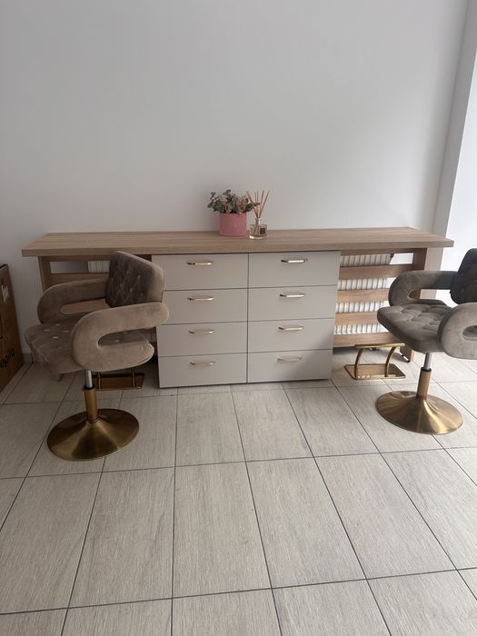 Scaune si mobilier salon