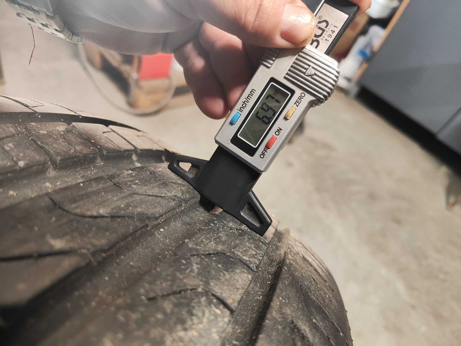 4бр. летни гуми 235/55/19 Pirelli