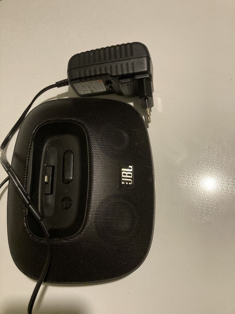 Dock JBL pentru iPhone
