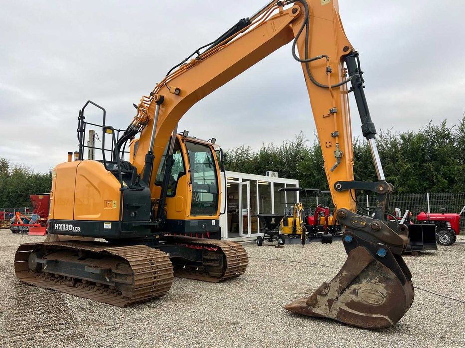Excavator Hyundai HX130 LCR  - 13 T , 75 Hp , 2 Cupe  + Video