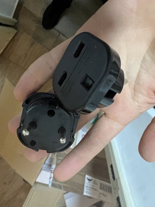 Adaptor Priza UK Anglia Usa America Noi Slim Fin Mini