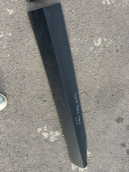 Лайсна за врата Toyota Yaris Cross