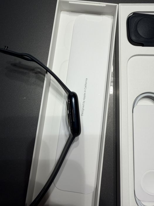 Apple Watch Series 7 (45mm) – алуминиев корпус, батерия 71%, с кутия