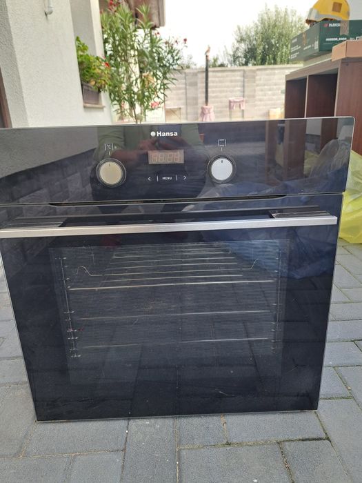 Vând cuptor electric Hansa