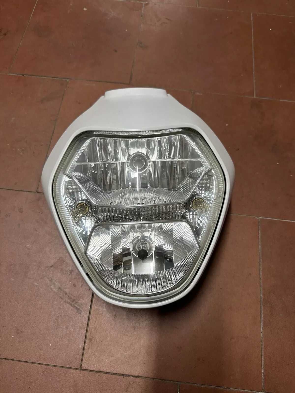 Far, aripa fata BMW R1200R, 2015-2018; rezervor R1200R 2007-2014