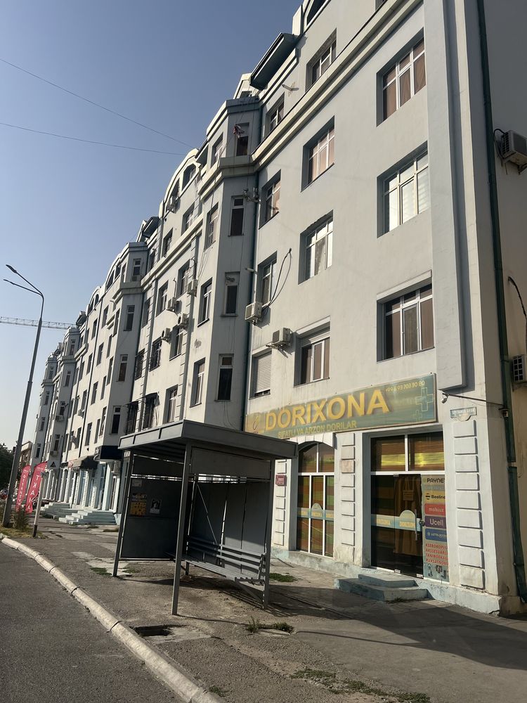 3 xonali kvartiramni srochno sotaman!!!