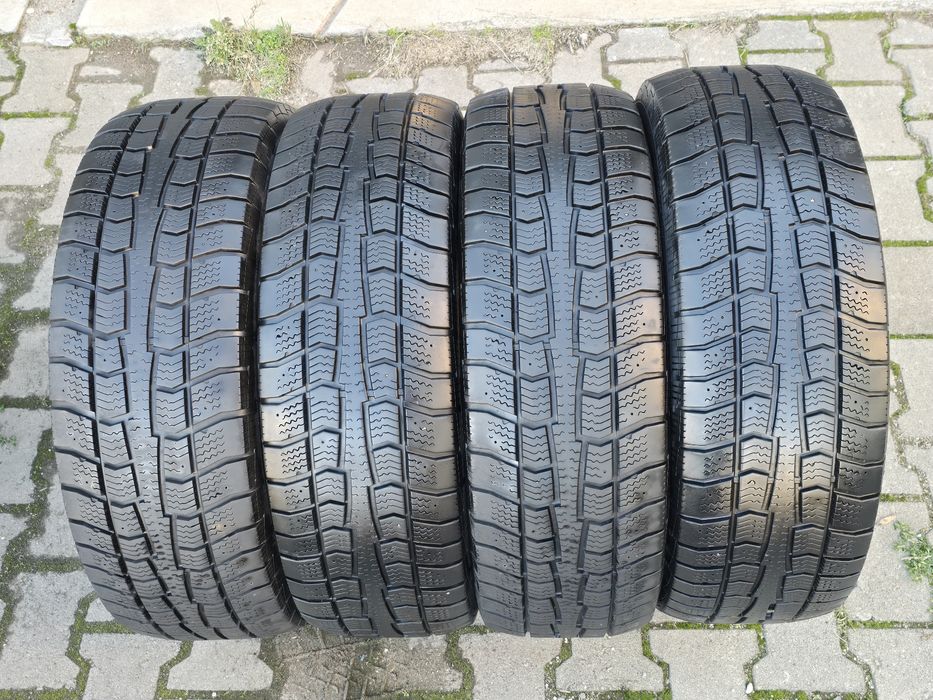 235 65 17  Cooper se