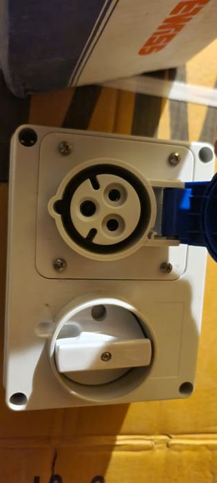 Priza aplicata 110V,  16Amp, Gewiss