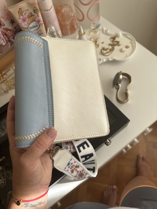 Малка дамска чанта в синьо и кафяво