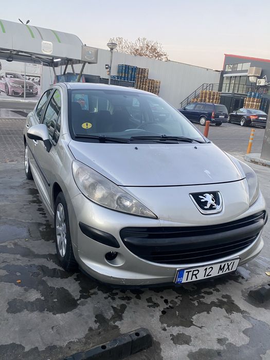 Vand sau schimb peugeot 207