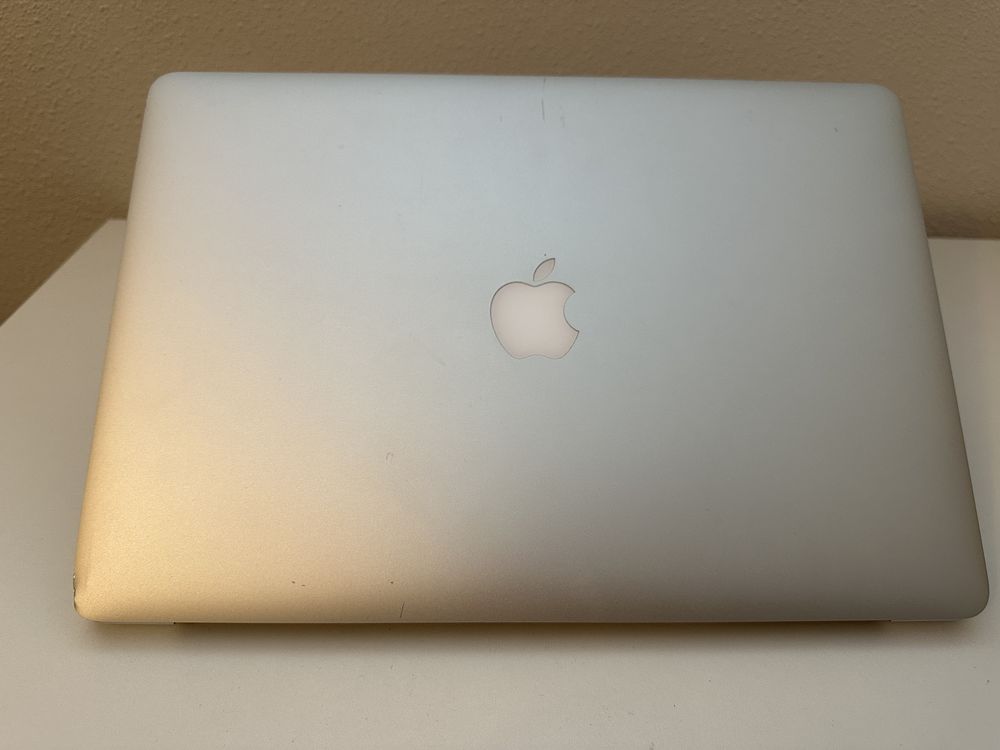 MacBook Pro Mid 2015 (15", Retina, A1398) 250 GB SSD, i7 Quad-Core