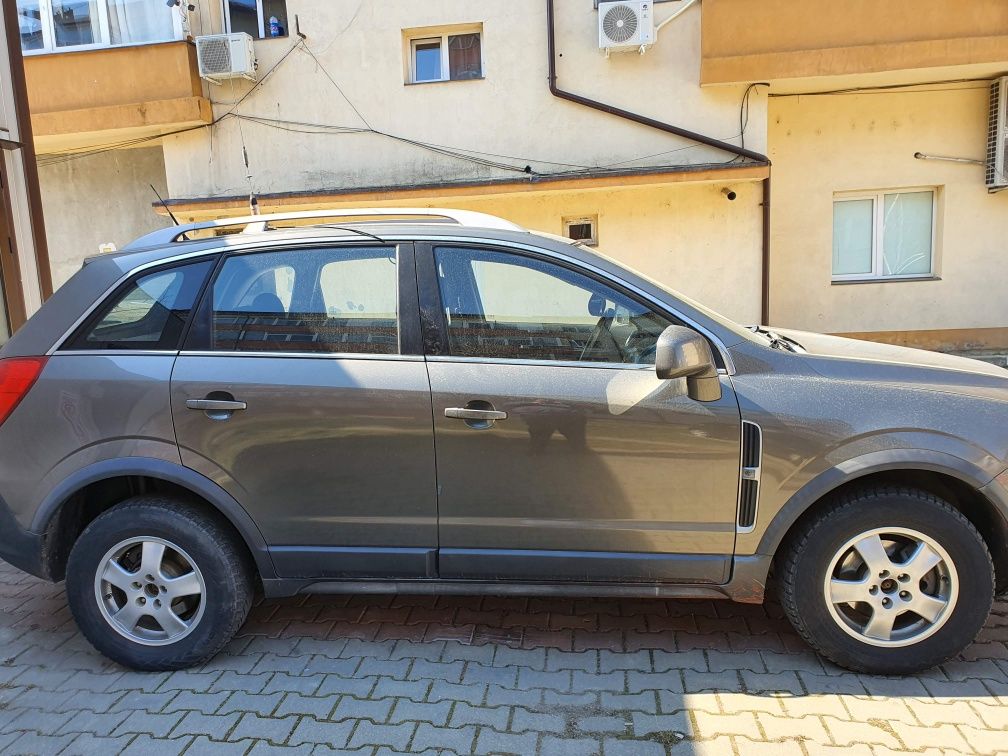 Vând Opel Antara