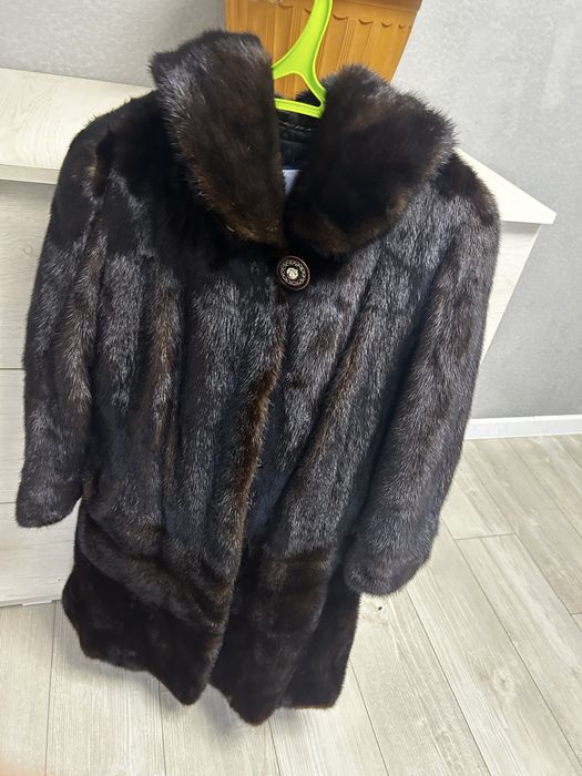 Продам норковую шубу