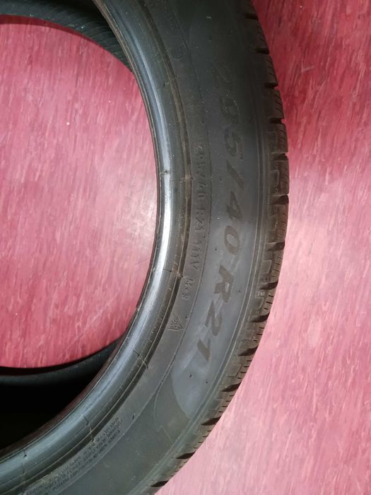 Зимни гуми PIRELLI SCORPION WINTER 295/40 R21/ Nokian Tyres 295/40/21