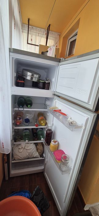 Vand frigider Artic Frigider cu usi