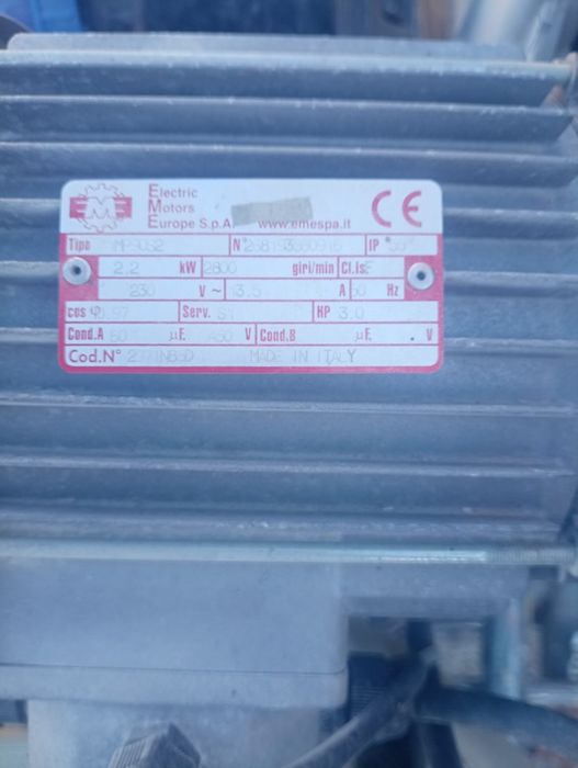 Mașina de tăiat pe apa raimondi zoe150