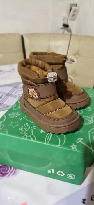 Новые зимние ботинки детские