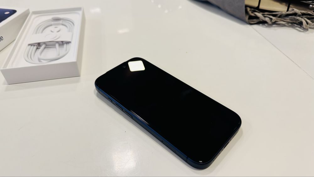 Iphone 17 Pro 256GB син