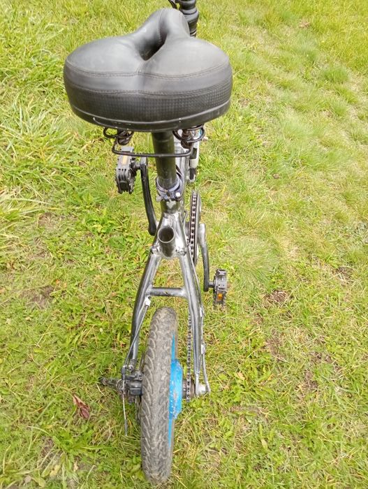 Bicicleta electrica cu propulsie si asitata