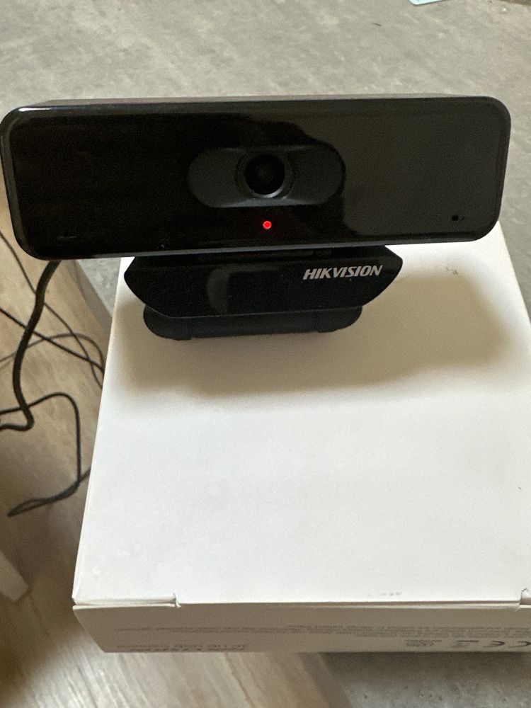 Веб-Камера Hik Vision DS-U18