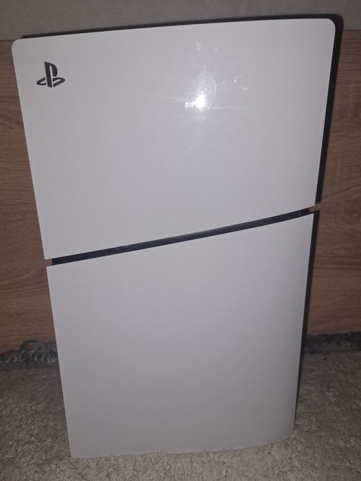 PS5+2 джойстика и 5 игри