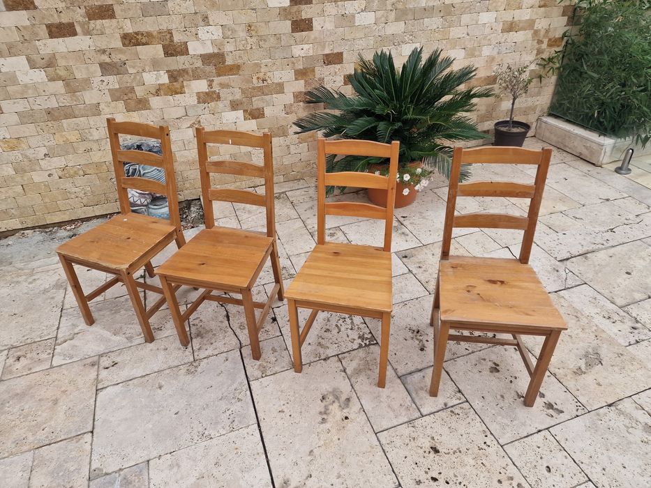 Set 4 scaune IKEA din lemn masiv
