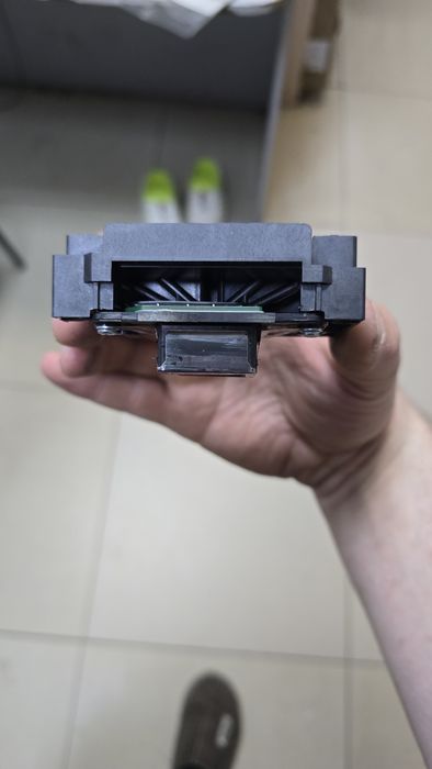 Продам голову на Epson L1800