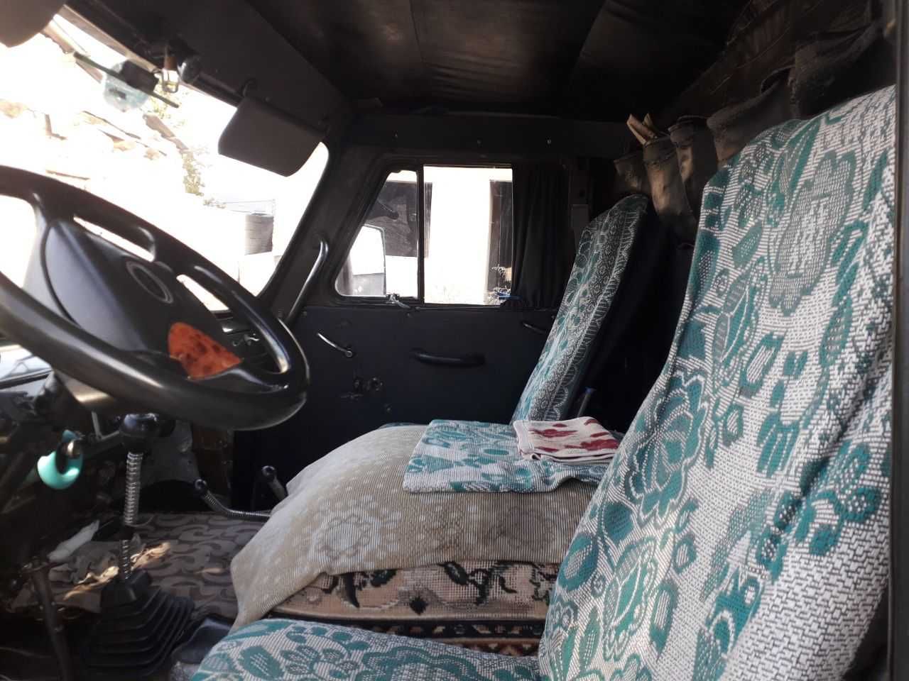 УАЗ бортовой (UAZ)