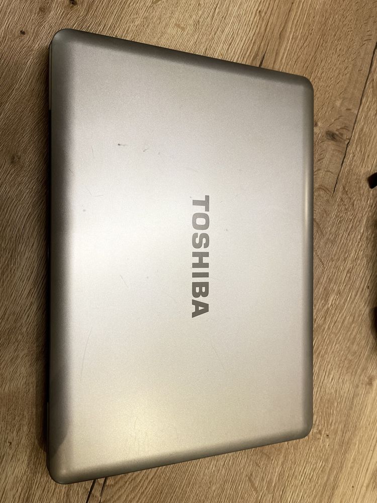 Лаптоп TOSHIBA Satellite PRO