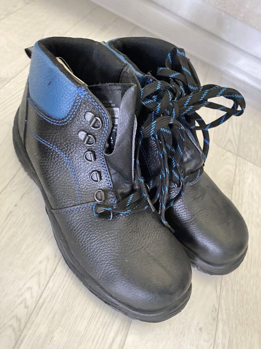 Рабочие ботинки 42 р