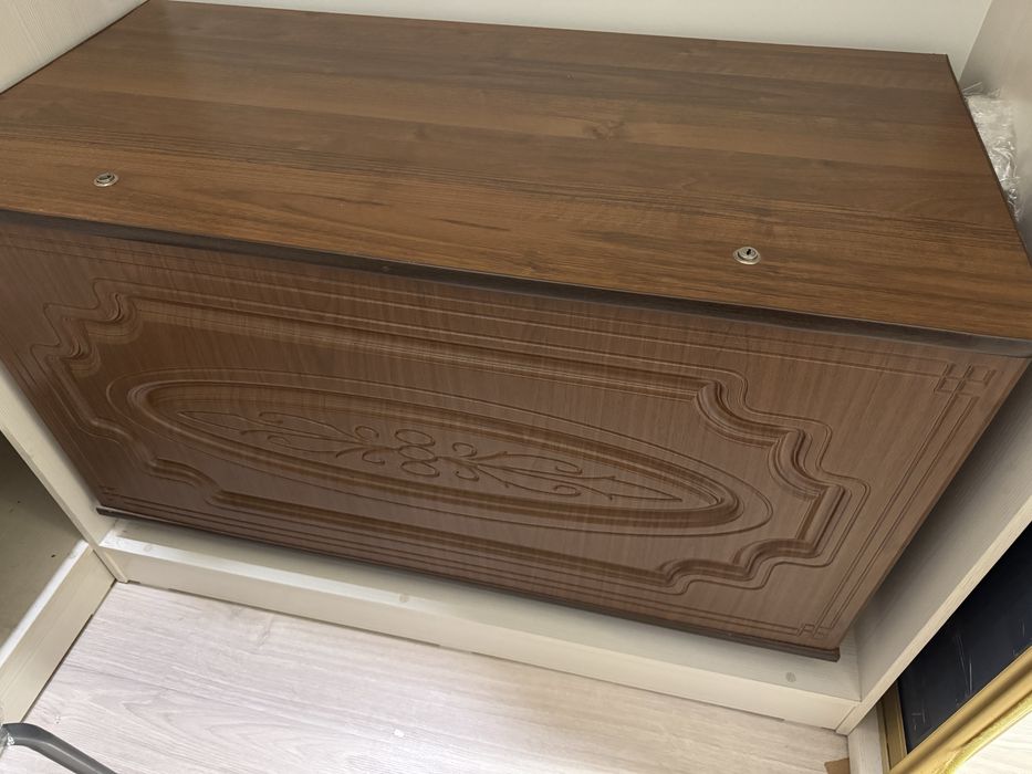 Сандык на ножках