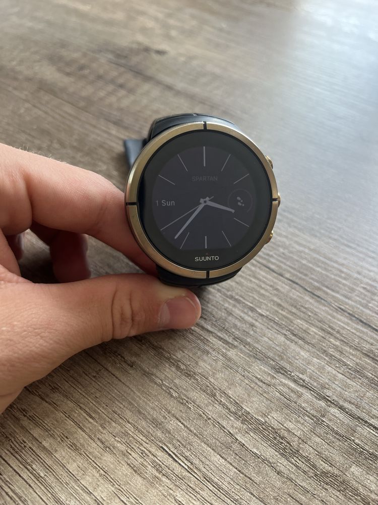 Sunto spartan ultra + подарък пулсомер