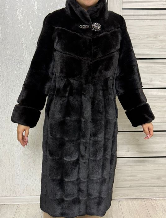 Шуба норковая.  .