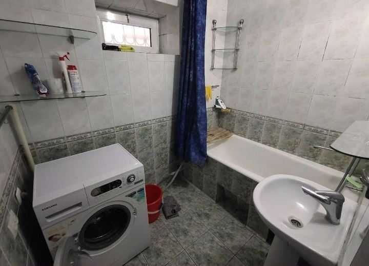 Продаётся кврартира 77 серия кирпич  2\3\4 дома