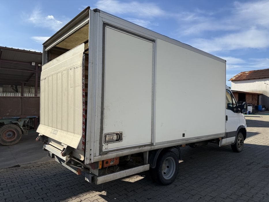 Iveco daily cu lift  40c18 35c18  3.5tone