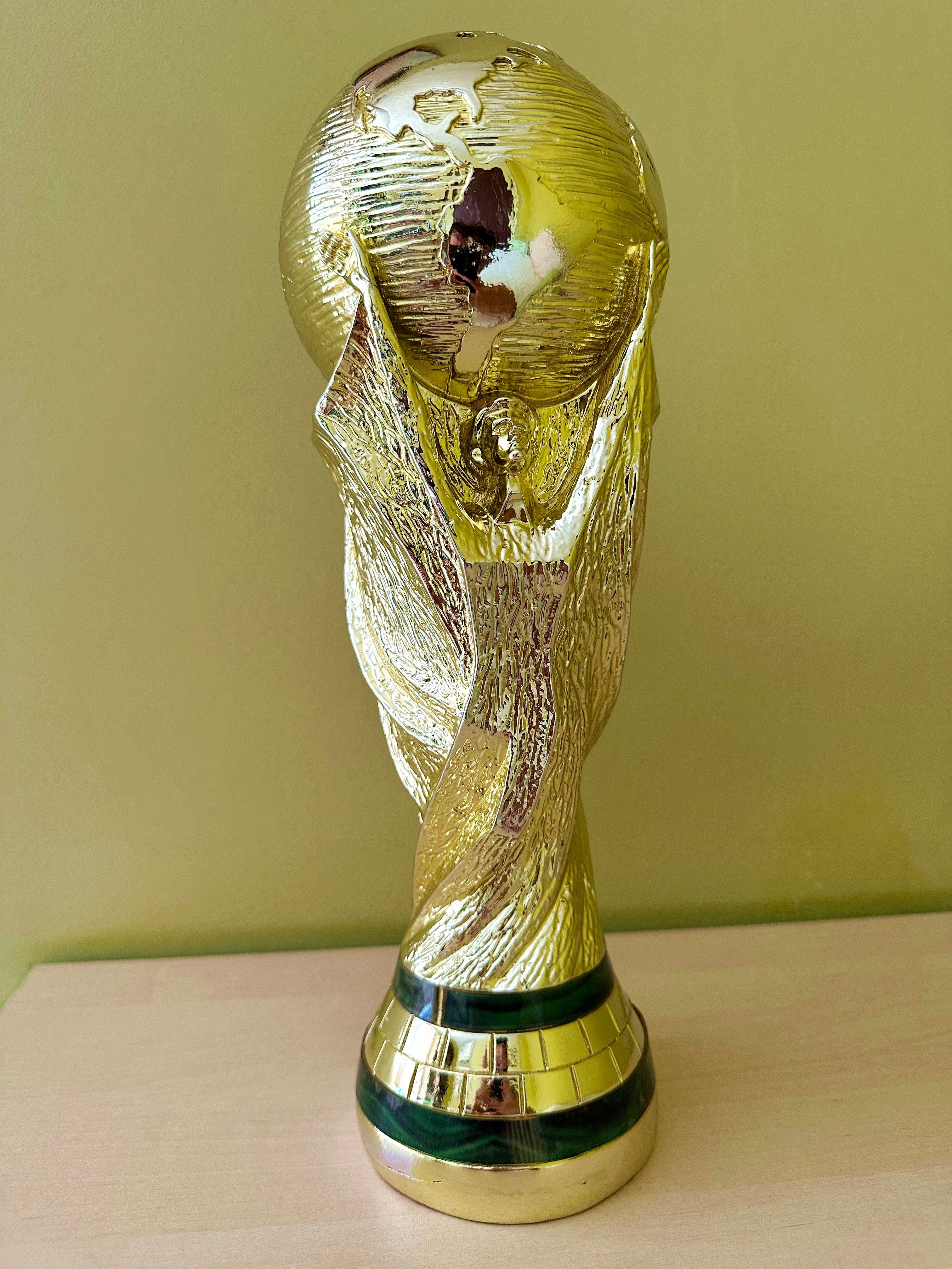 Реплика на купата на Световното по футбол - FIFA World Cup Trophy