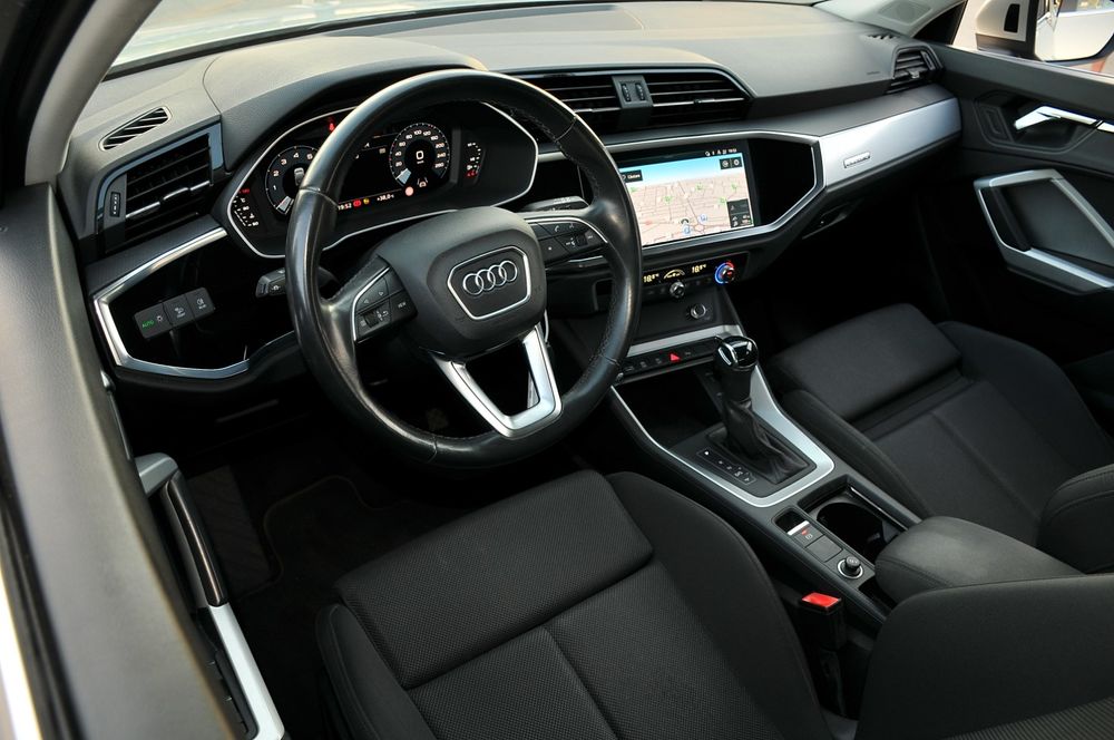 Audi  Q3 Sportback S-Line