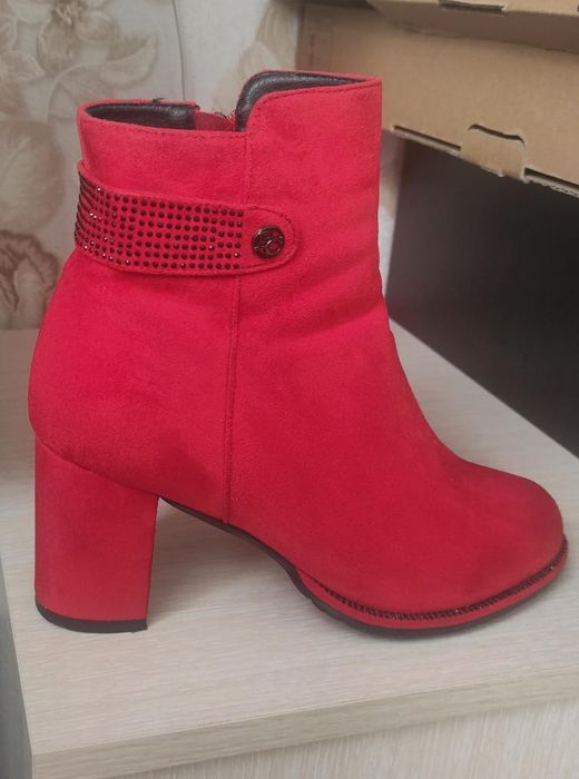 Полусапожки женские