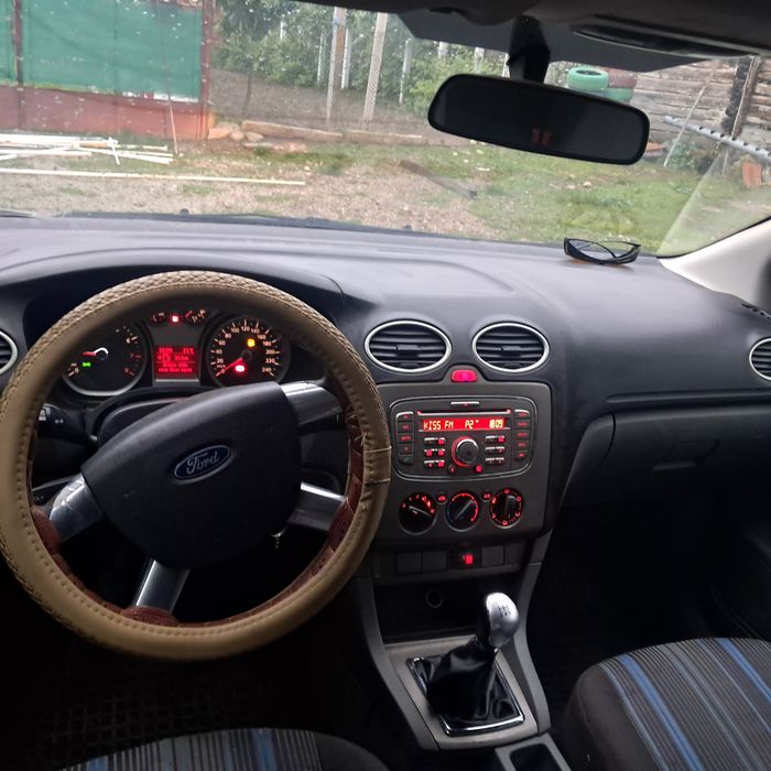 Dezmembrez ford focus