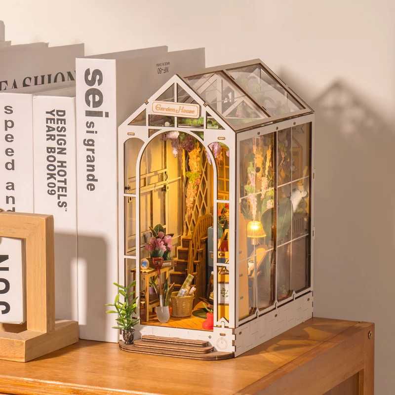 Кътче за книги: Garden house – DIY комплект за хоби и декорация, LED