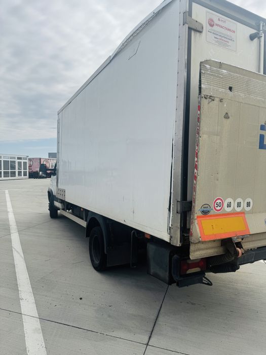 Vand iveco daily frigorific si lift