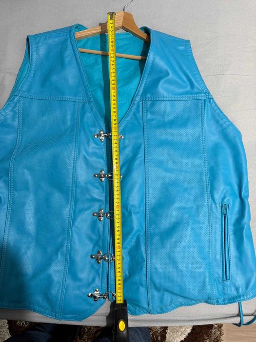 Vand vesta piele albastra