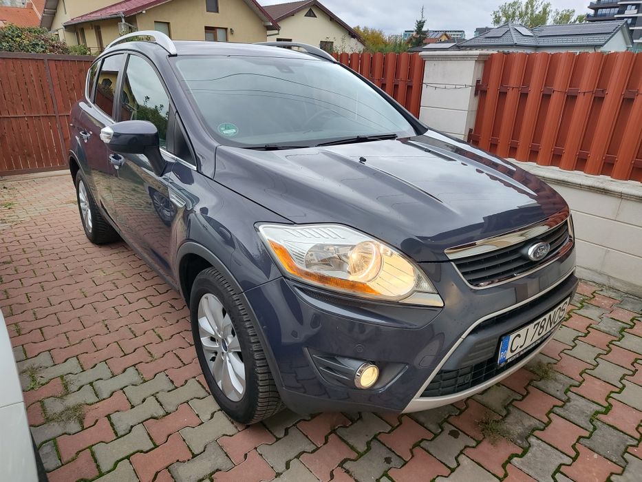 Vând Ford Kuga Titanium FWD 2.0 Tdci