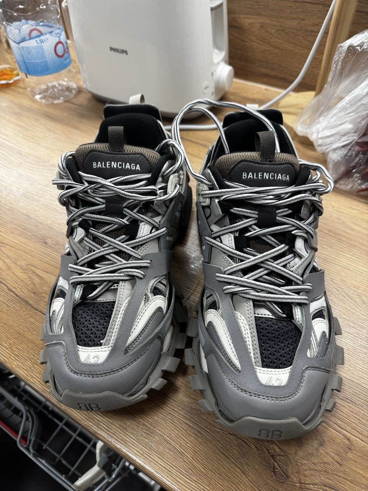 Balenciaga track сиви 42 номер