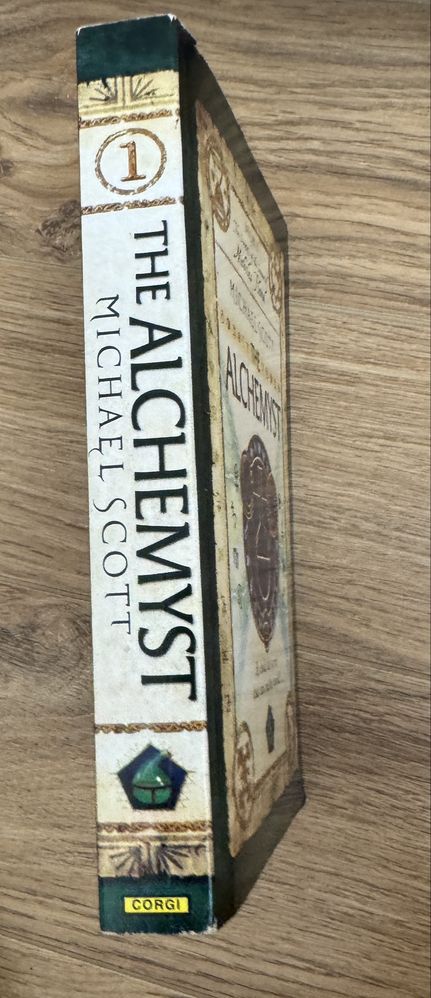 Книга The Alchemyst