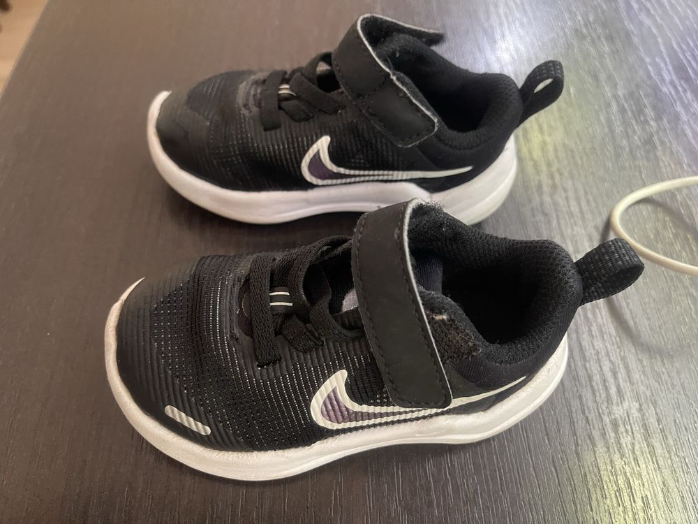 Маратонки   Nike